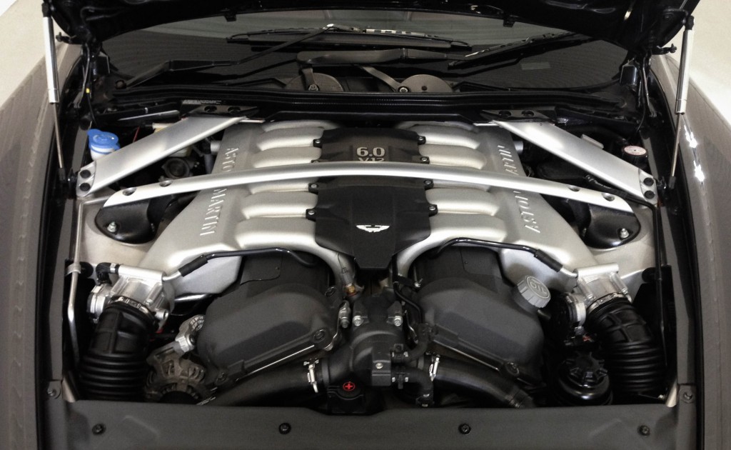 Aston Martin DB9 - Engine - Bellissimoto